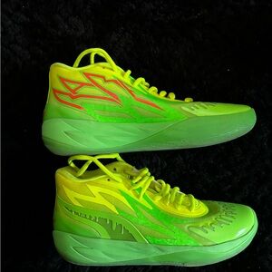 Melo basketball shoes